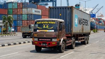 Permalink to: Tri Sakti Aida